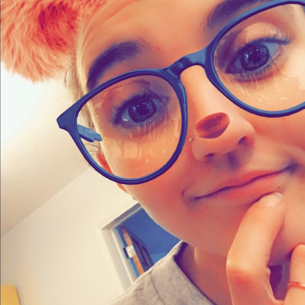 Meet your Posher, Amber